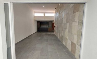 Casa de un nivel con alberca privada cerca del centro de Yautepec, Mor