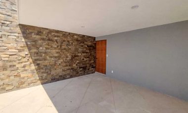 Casa de un nivel con alberca privada cerca del centro de Yautepec, Mor