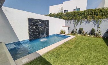 Casa de un nivel con alberca privada cerca del centro de Yautepec, Mor