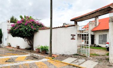 Casa en Venta con 700 m2 de Jardín en  zavaleta, Santa Cruz Guadalupe