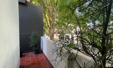 PH en excelente ubicación , con patio, balcón,  y terraza propia. Sin expensas.