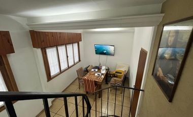 PH en excelente ubicación , con patio, balcón,  y terraza propia. Sin expensas.