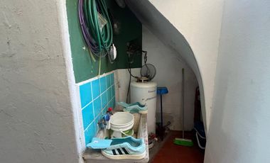 PH en excelente ubicación , con patio, balcón,  y terraza propia. Sin expensas.