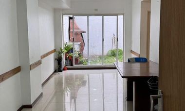 Venta dos ambientes hermosos con dos balcones, Sum y parrilla, La Boca