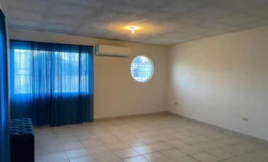 CASA EN VENTA EN COL. VILLA JARDÍN DE CD. LERDO, DGO.