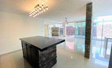 Casa Venta Residencial status en Metepec, zona Ave La Asunción cerca de Portofino