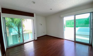 Casa Venta Residencial status en Metepec, zona Ave La Asunción cerca de Portofino