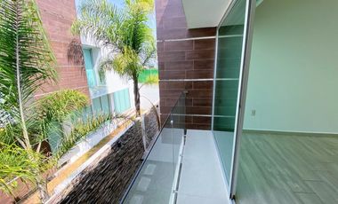 Casa Venta Residencial status en Metepec, zona Ave La Asunción cerca de Portofino