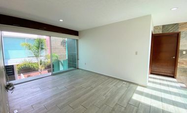Casa Venta Residencial status en Metepec, zona Ave La Asunción cerca de Portofino