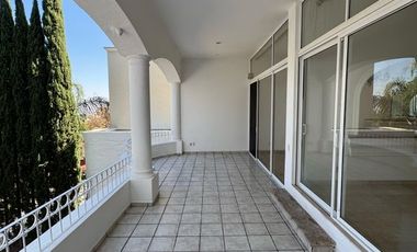 CASA EN VENTA EN BUGAMBILIAS