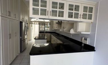 CASA EN VENTA EN BUGAMBILIAS
