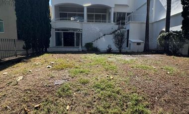 CASA EN VENTA EN BUGAMBILIAS