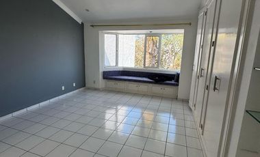CASA EN VENTA EN BUGAMBILIAS