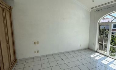 CASA EN VENTA EN BUGAMBILIAS