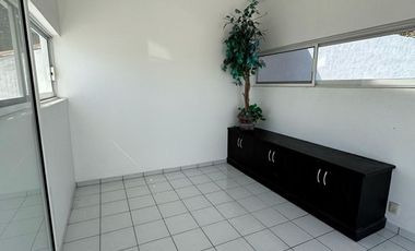 CASA EN VENTA EN BUGAMBILIAS