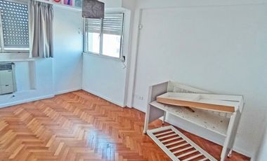 Hermoso departamento contrafrenta en Villa del Parque - Excelente ubicacion