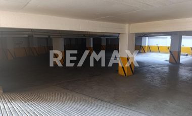 Renta de un piso en edificio comercial frente al mercado de abastos de Oaxaca - (3)