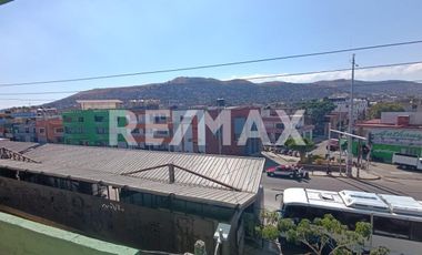 Renta de un piso en edificio comercial frente al mercado de abastos de Oaxaca - (3)