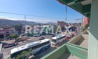 Renta de un piso en edificio comercial frente al mercado de abastos de Oaxaca - (3)