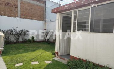 CASA EN RENTA EN METEPEC COLONIA XINANTECATL - (3)