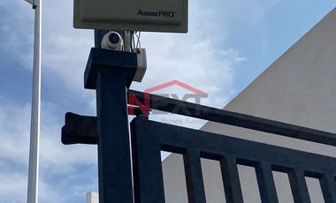 CASA EN PREVENTA AL ORIENTE CON ACABADOS DE LUJO Y CERCANÍA A PRINCIPALES PLAZAS COMERCIALES