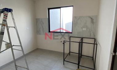 CASA EN PREVENTA AL ORIENTE CON ACABADOS DE LUJO Y CERCANÍA A PRINCIPALES PLAZAS COMERCIALES