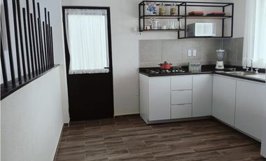 CASA EN VENTA AL SUR DE PACHUCA SALIDA A CDMX