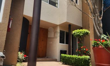 Casa en condominio en renta en Valle de las Palmas, Huixquilucan, México