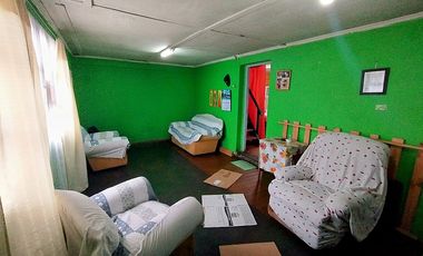 CASA 3D/1B EN CERRO NAVIA AL LADO DE MUNICIPALIDAD
