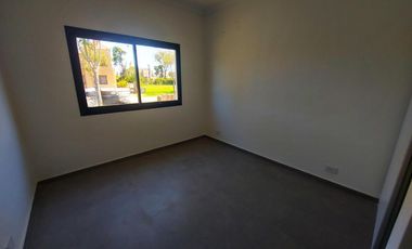 Casa en venta - 3 Dormitorios 5 Baños - 946mts2 - Escobar