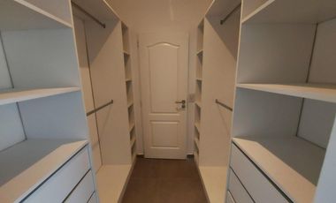 Casa en venta - 3 Dormitorios 5 Baños - 946mts2 - Escobar