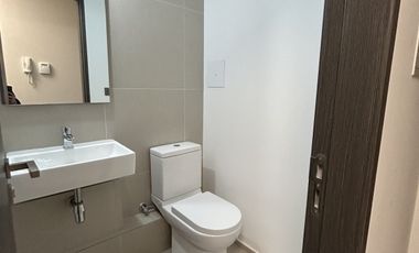 OFICINA CON EXCELENTE UBICACIÓN EN REÑACA (CÓD. 476)