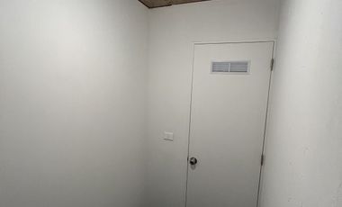 OFICINA CON EXCELENTE UBICACIÓN EN REÑACA (CÓD. 476)