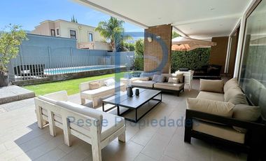 HERMOSA CASA MEDITERRÁNEA EN CONDOMINIO