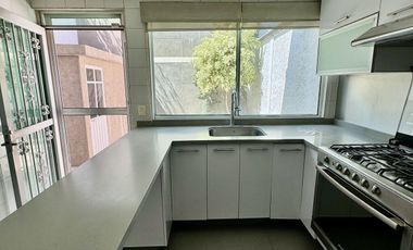 Casa en Venta en Jardines del Pedregal de San Angel