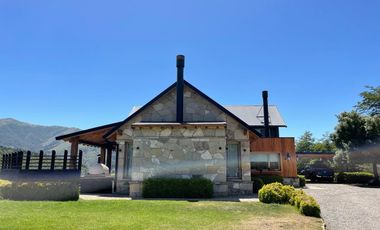 ESPECTACULAR CASA EN VENTA CAMINO AL LOLOG