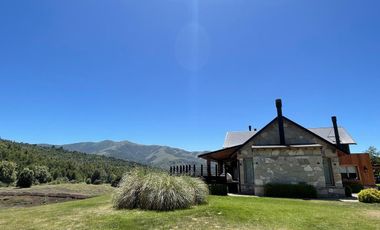 ESPECTACULAR CASA EN VENTA CAMINO AL LOLOG