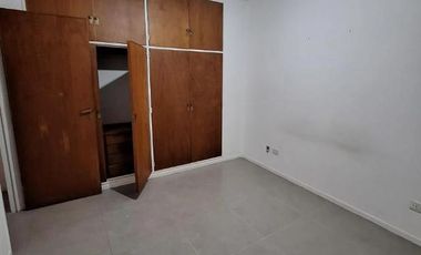 Departamento 3 ambientes con cochera en venta en Vicente Lopez