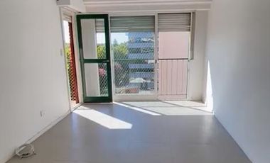 Departamento 3 ambientes con cochera en venta en Vicente Lopez