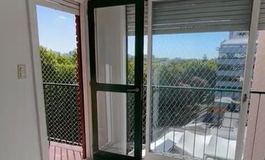 Departamento 3 ambientes con cochera en venta en Vicente Lopez