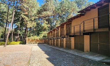 CASA EN VENTA A POCOS MINUTOS DE AVANDARO