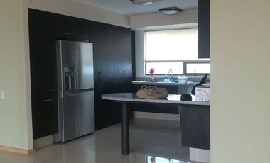 Lindo Departamento en Desarrollo Miraval I, Lomas Verdes.