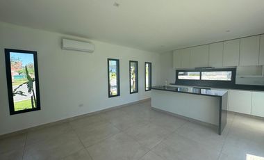 Casa en Santa Elena con pileta