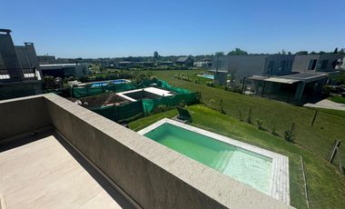 Casa en Santa Elena con pileta