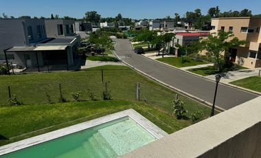 Casa en Santa Elena con pileta