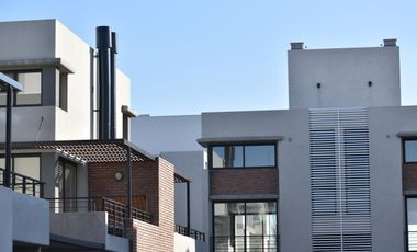 Ambiente único al frente con patio de uso exclusivo en venta - Granadero Baigorria