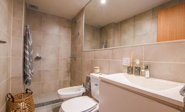 Ambiente único al frente con patio de uso exclusivo en venta - Granadero Baigorria