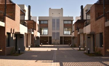 Ambiente único al frente con patio de uso exclusivo en venta - Granadero Baigorria