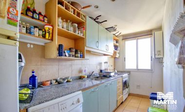 Depto en venta 2 amb con balcón y cochera en Olivos