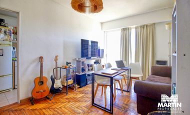 Depto en venta 2 amb con balcón y cochera en Olivos
